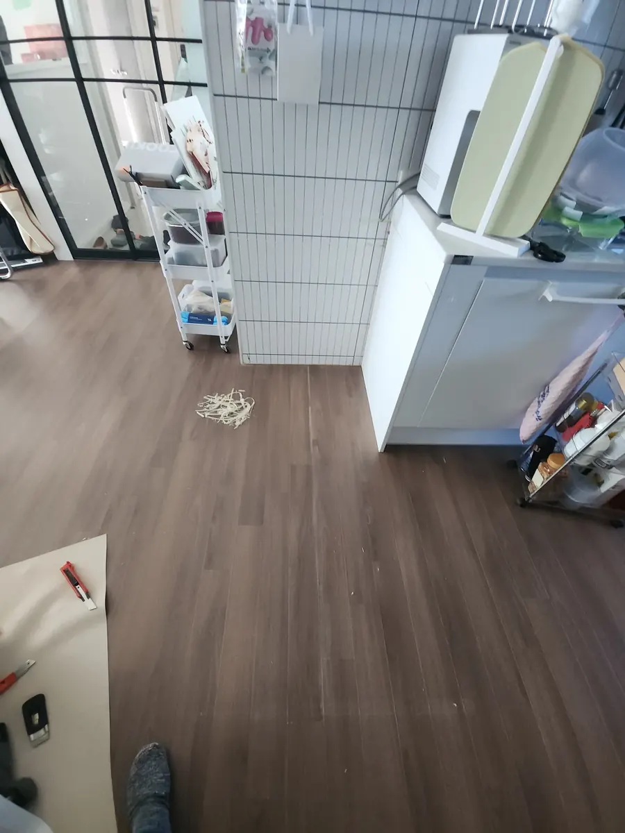 아일랜드 철거 — 아일랜드를 치운 주방 바닥